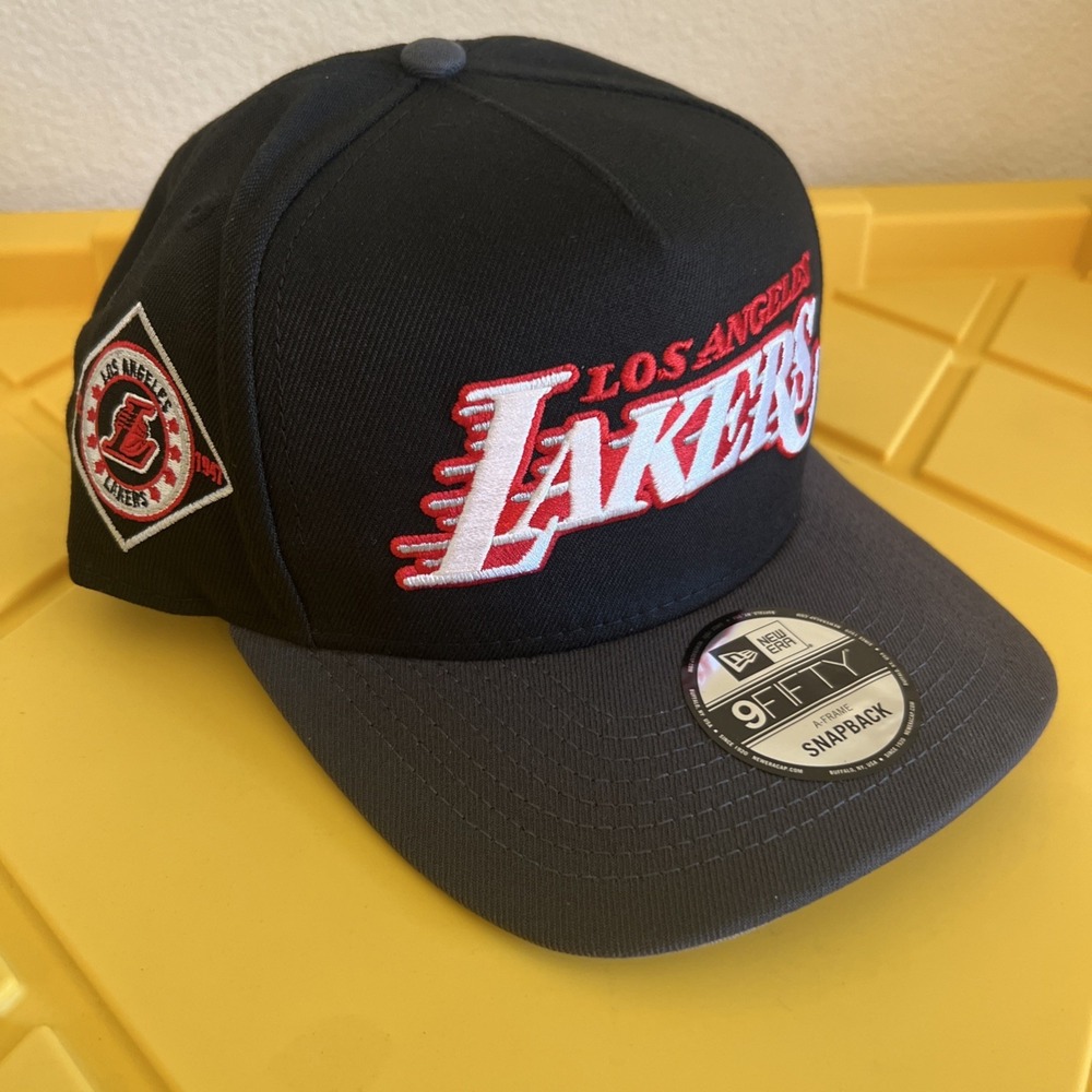 New Era Los Angeles Lakers 9FIFTY A-Frame Black Gray Red Snapback‎ Hat Cap NWT